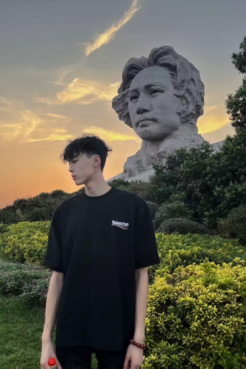 Balenciaga Fashion short sleeve W2C