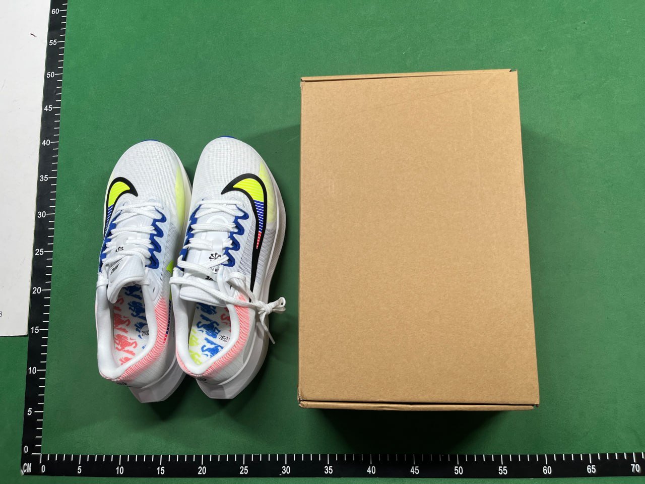 Fashionable breathable sneaker