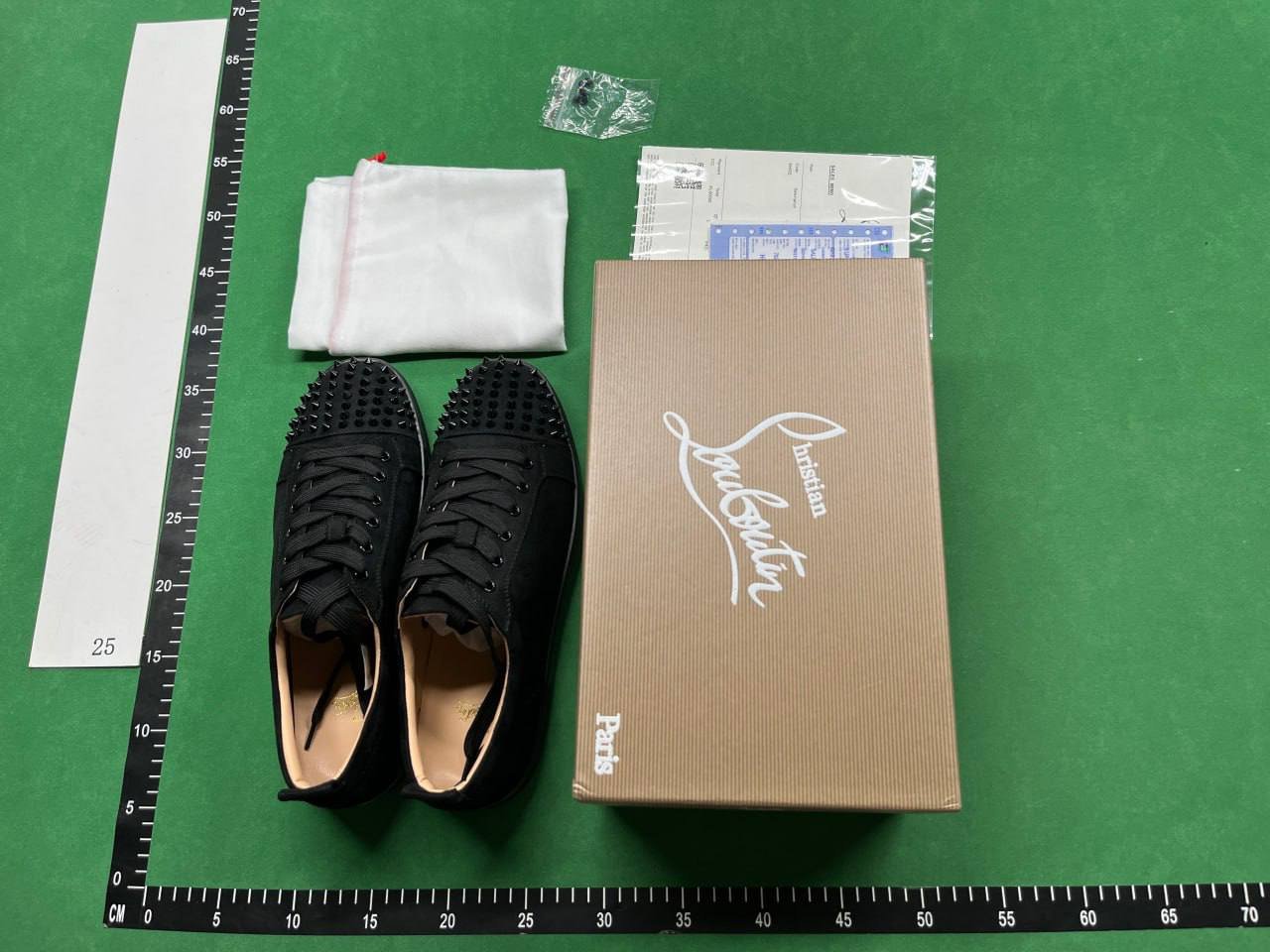 H1 New Low-top Casual All-match Sneakers with Red Sole