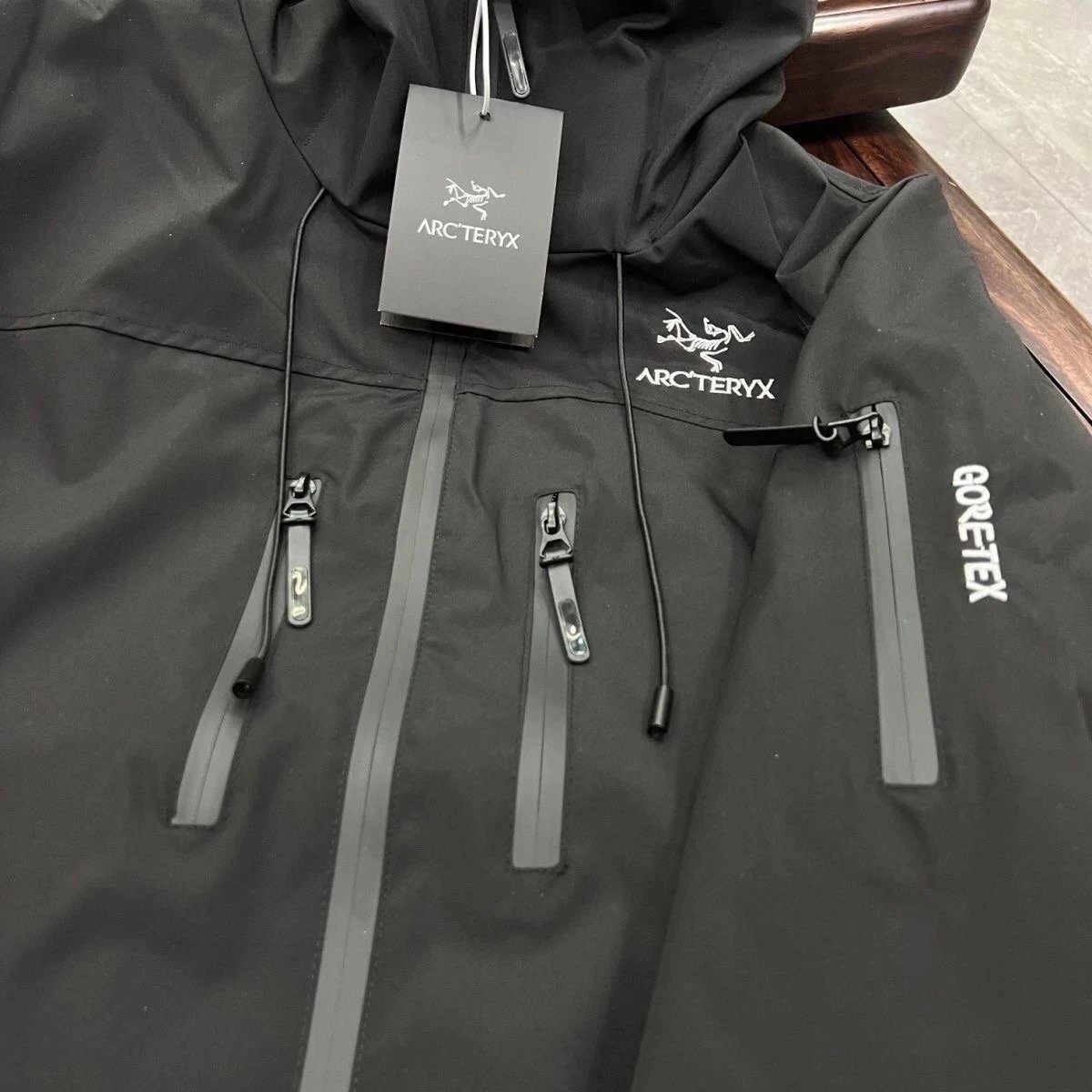 Arctery Moncle CP Jacket Men and women with the same style jacket t.me/ccnnffaass007