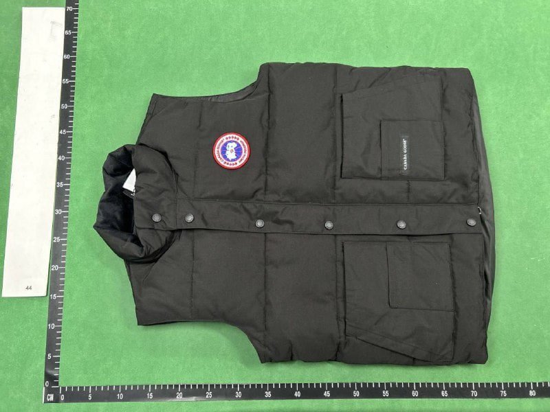 Canada goose down jacket 2024 winter classic men's and women's warm down jacket cotton-padded jacket t.me/ccnnffaass007