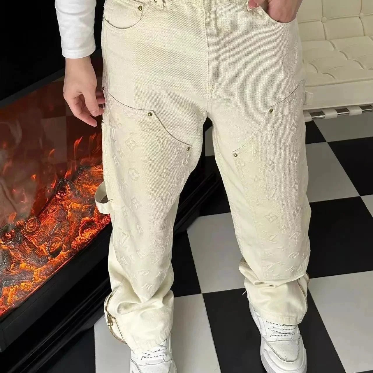 Louis Vuitton Pants  Carpenter Pants  cnbuyvip.com