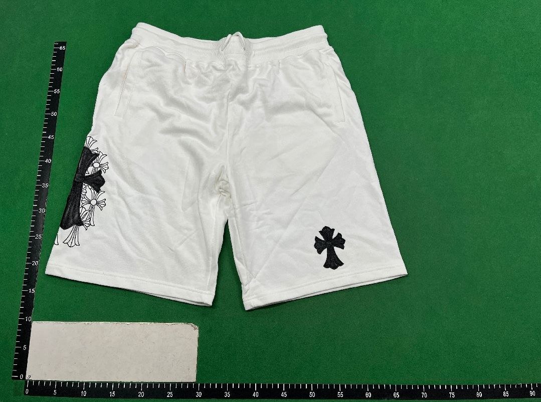 Chrome hearts shorts  (40 CP) 1 fashion short sleeve style