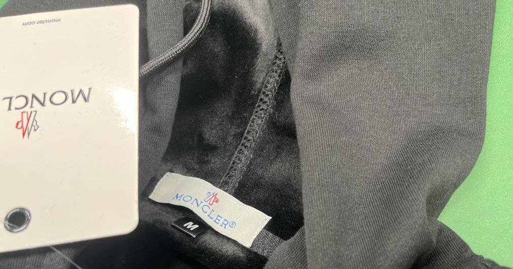 Moncler Hoodie Autumn and winter casual fashion hooded vests 032