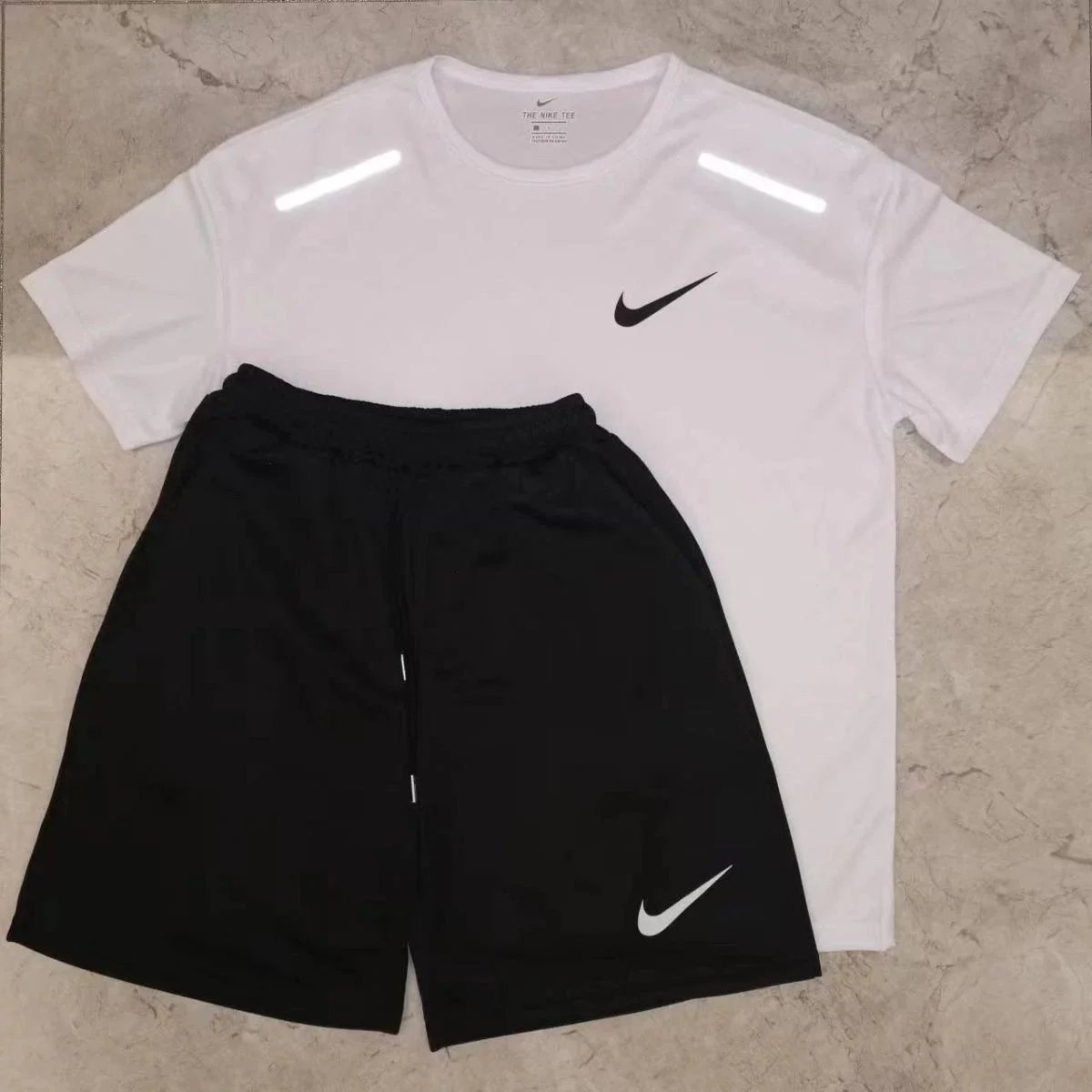 Nike T-shirt/Shorts/
