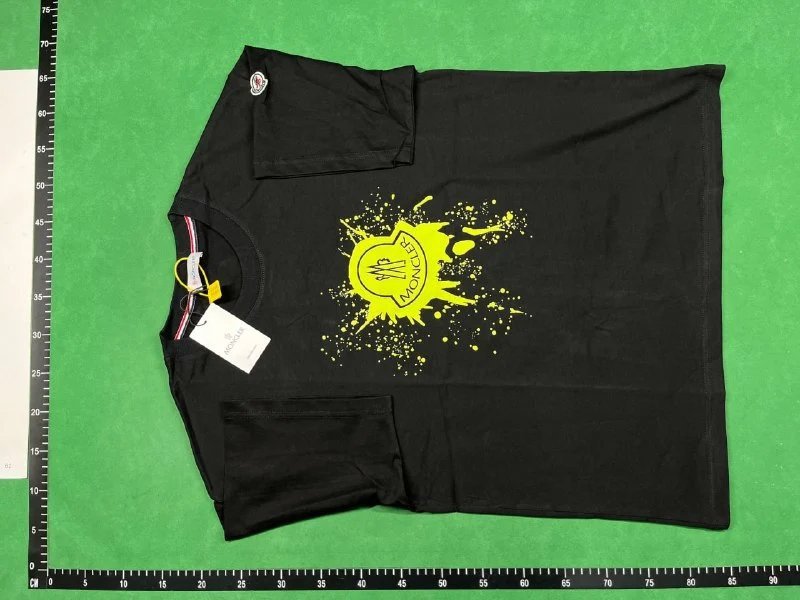 Moncler T-shirts Trend short sleeve W2C055