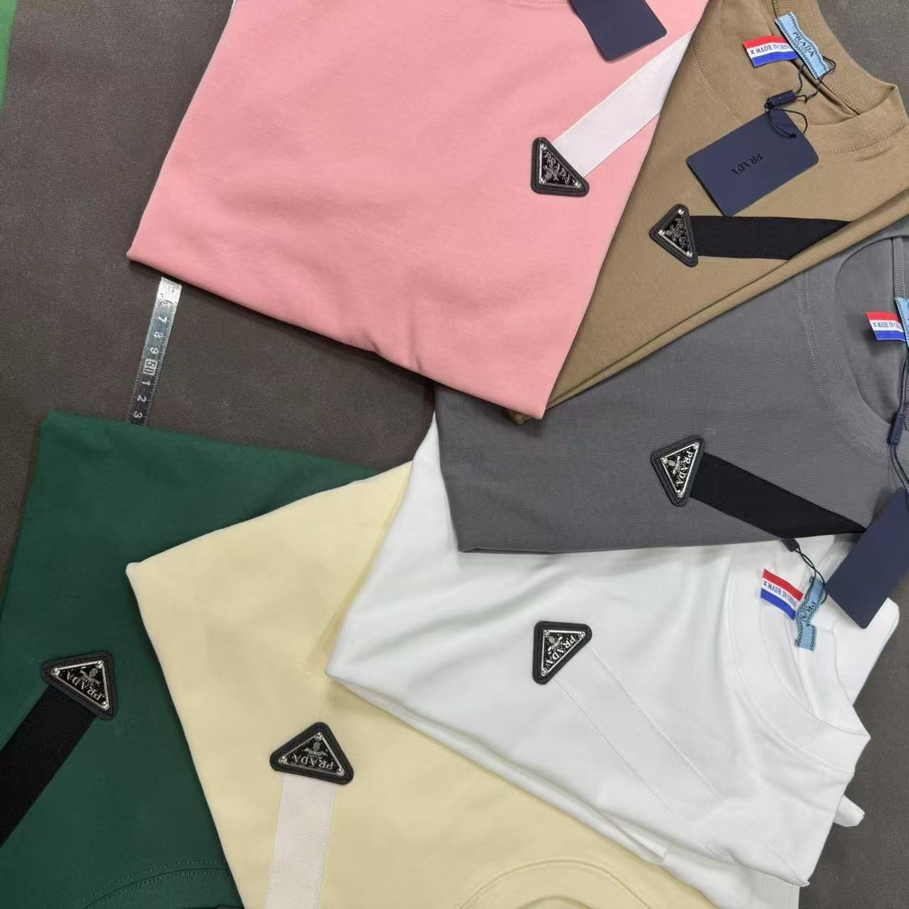 Prada t-shirts/prada short sleeve&tee& Prada short-sleeved triangle shorts