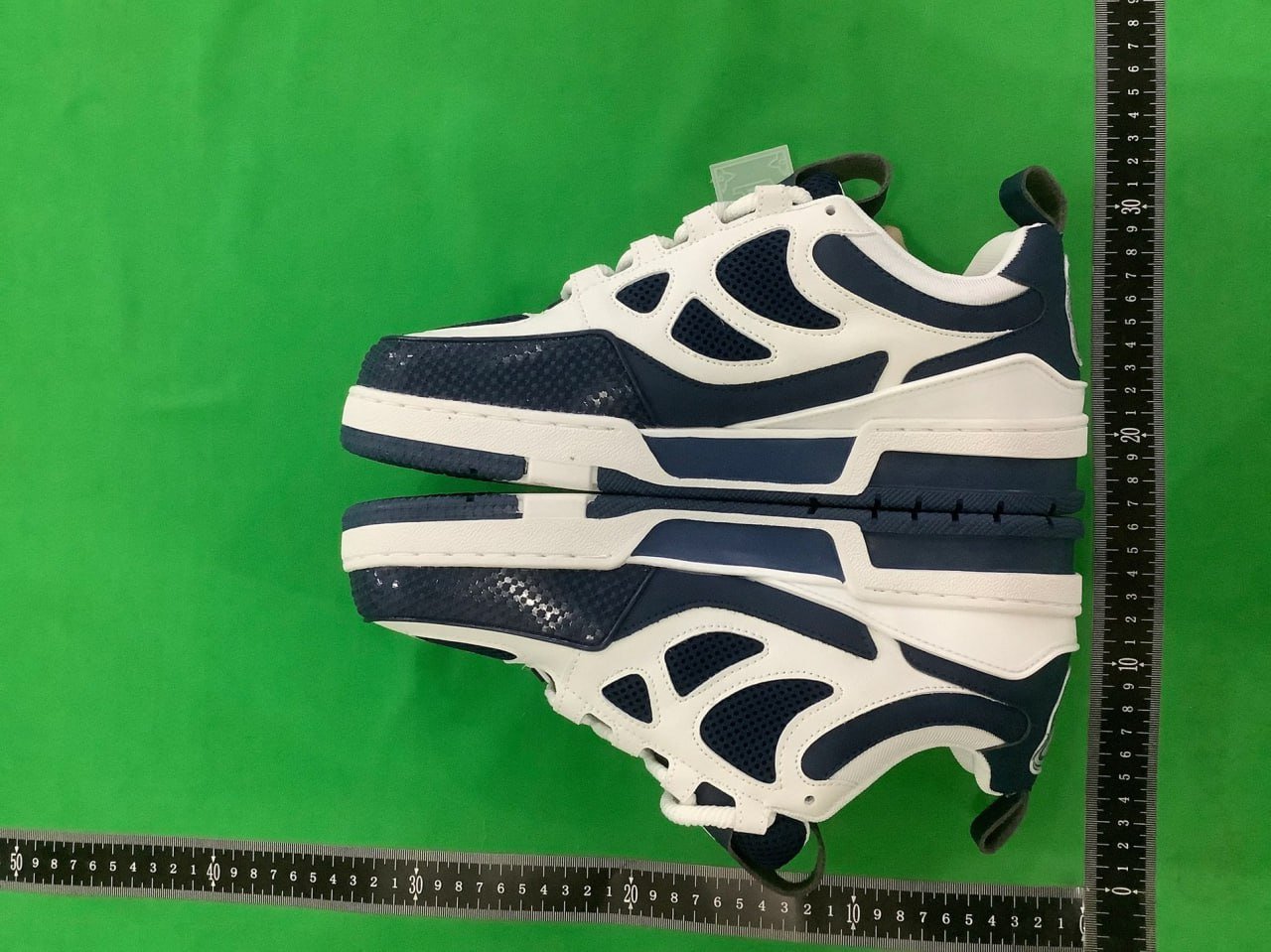 LV Louis Vuitton Trainer Shoes Sneakers  High quality classic versatile leisure sneaker   