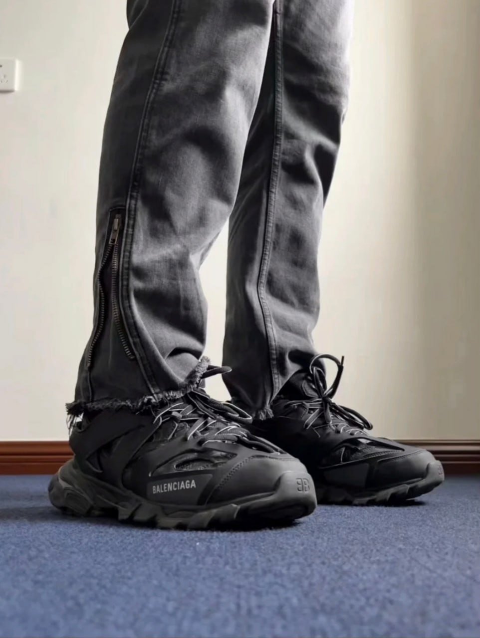 Balenciaga Track Shoes Sneakers  New fashion versatile fashion shoes 019Top Quality