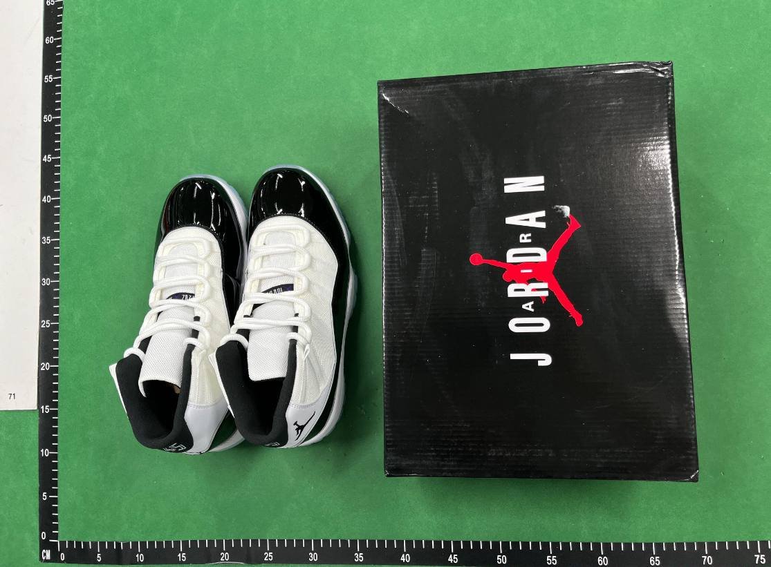 AJ11 Air Jordan 11 Shoes Sneakers    New fashion versatile fashion shoes 017