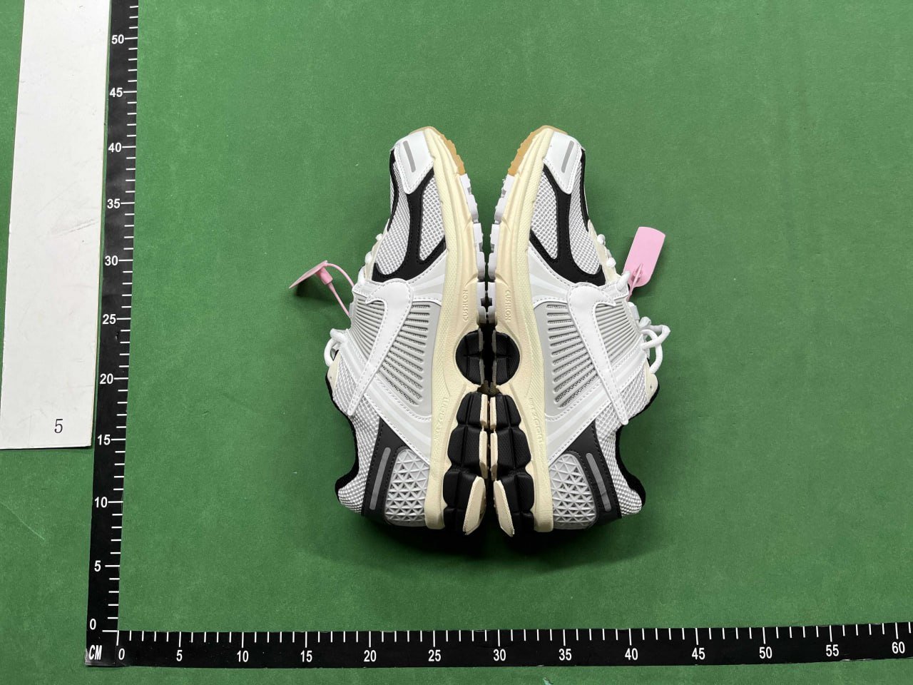 Nike Air Zoom Vomero 5 Shoes Sneakers  New fashion versatile fashion shoes 025