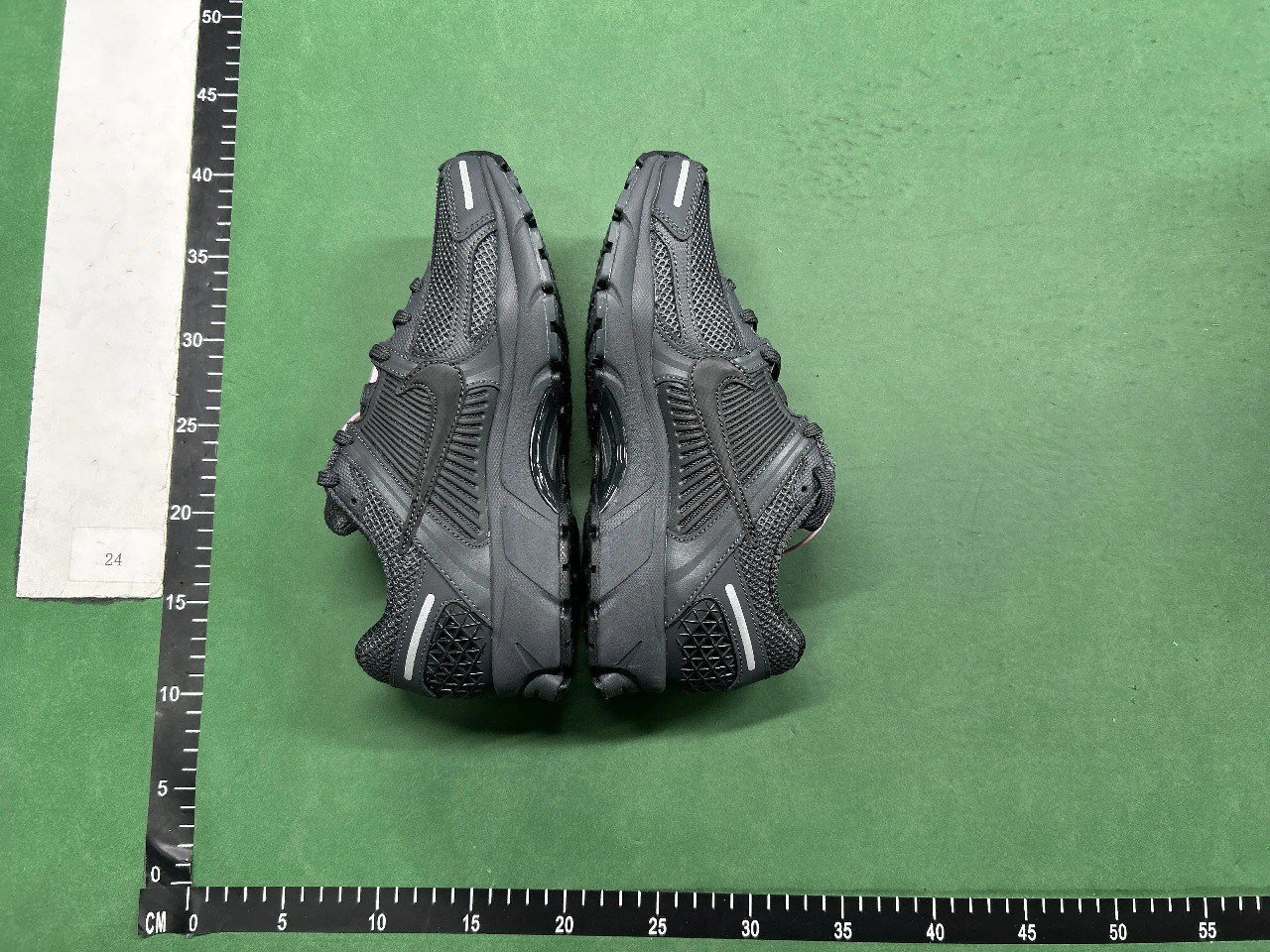 Nike Air Zoom Vomero 5 Shoes Sneakers  New fashion versatile fashion shoes 025