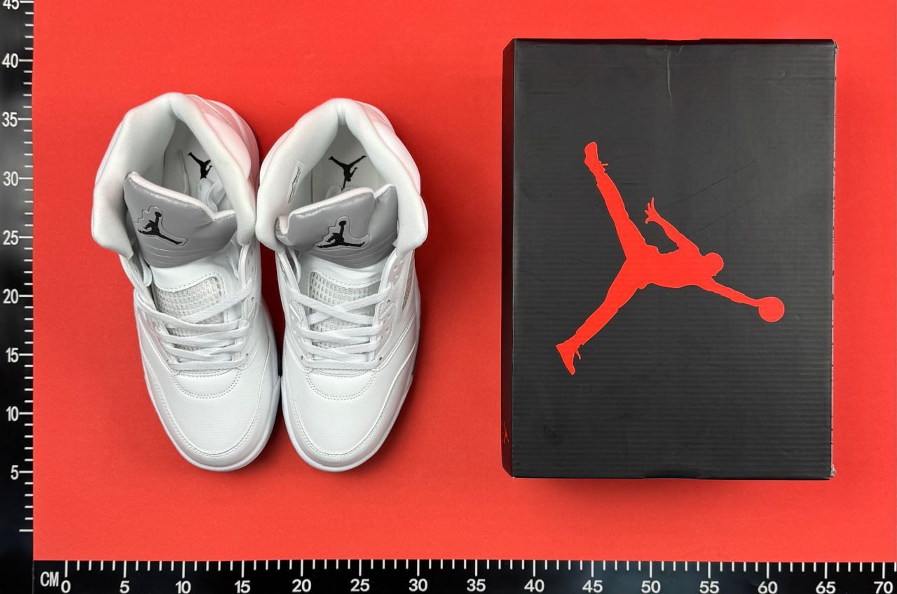 Classic fashion casual sneaker