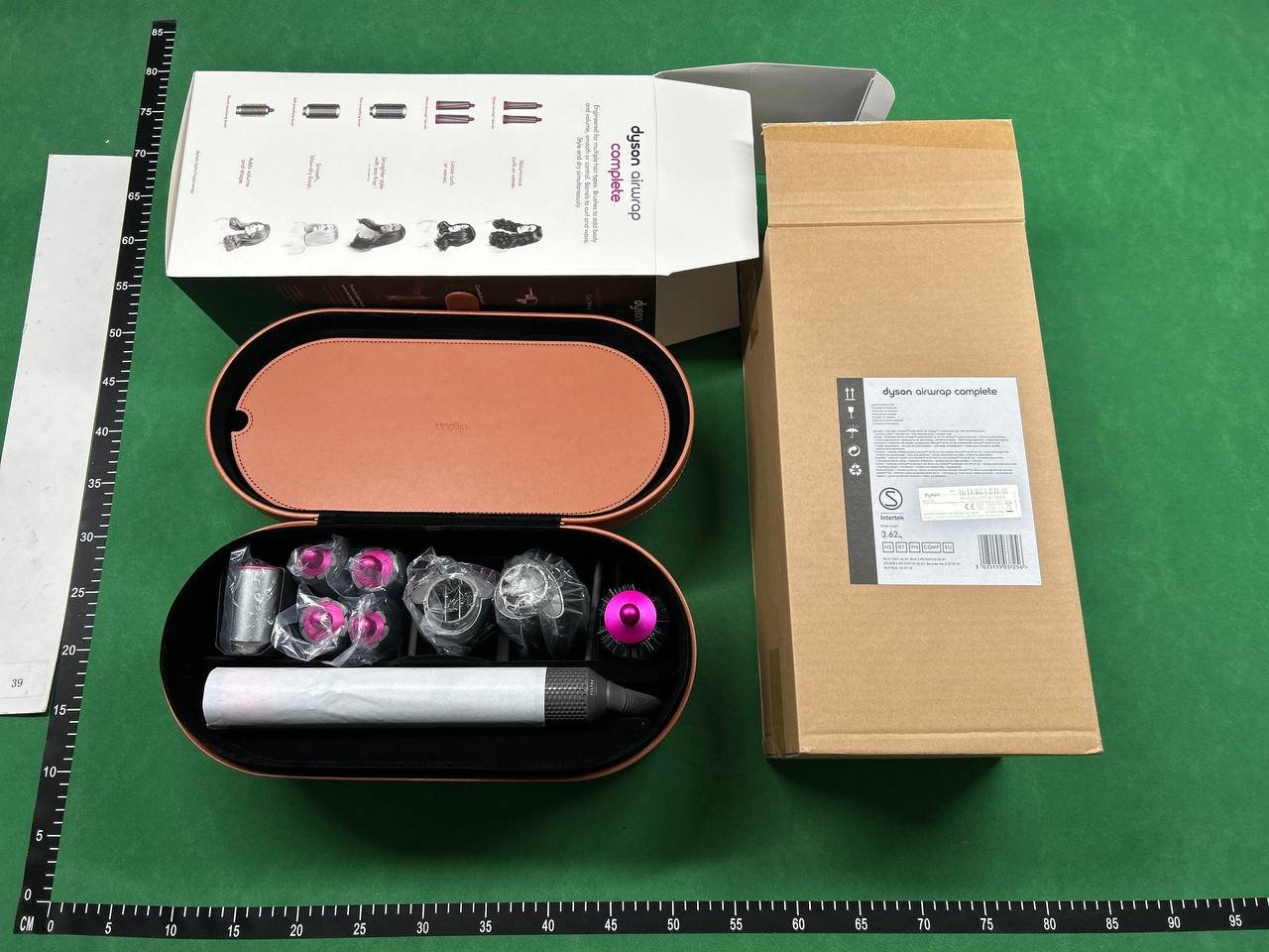 bs03 wearing s curling hair stick