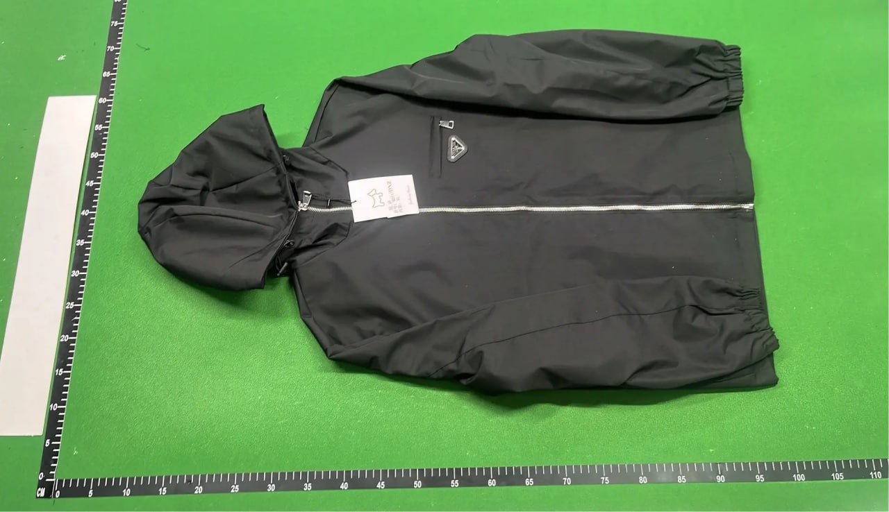 Comfortable windproof and warm jacket 04