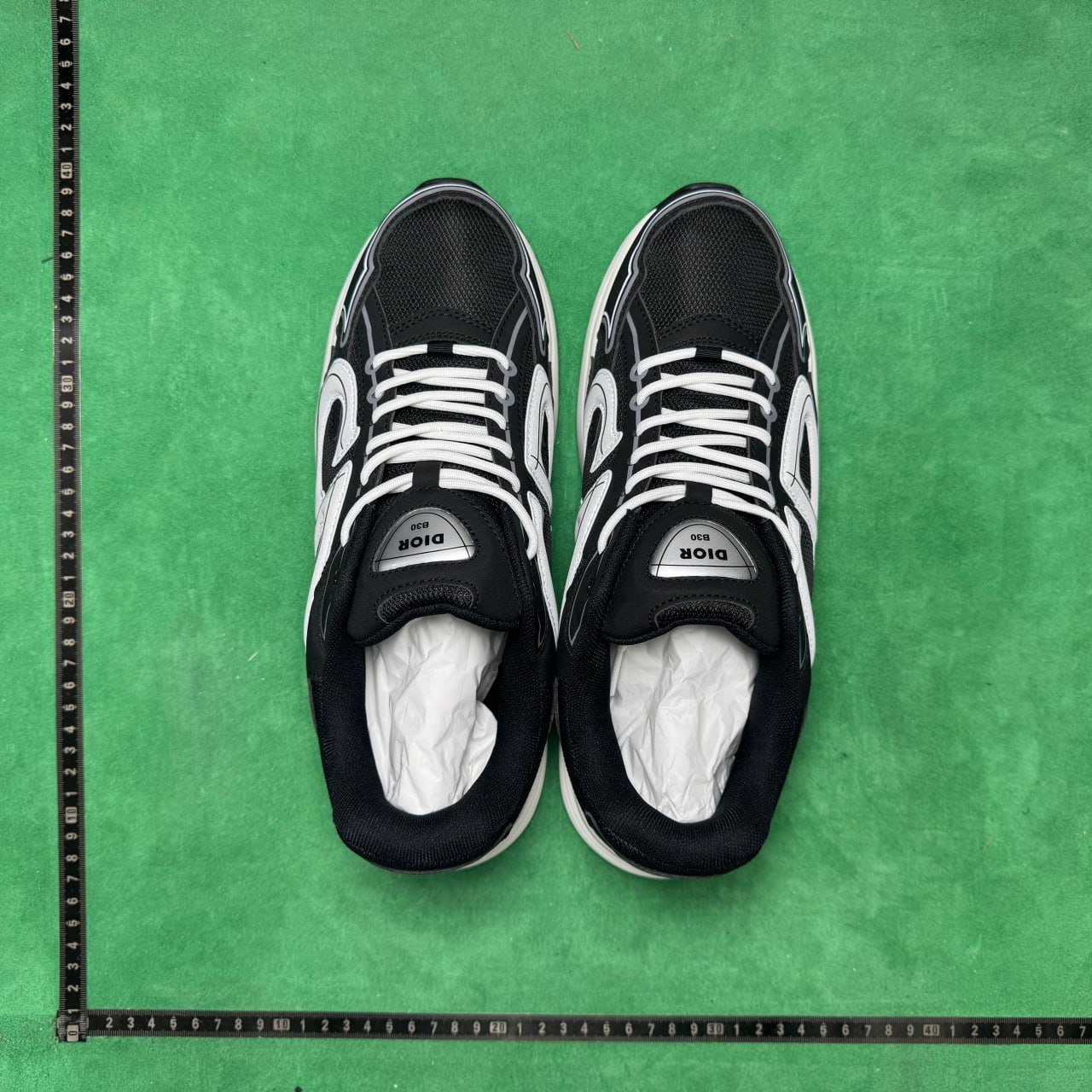 B30 polychromatic set link CY