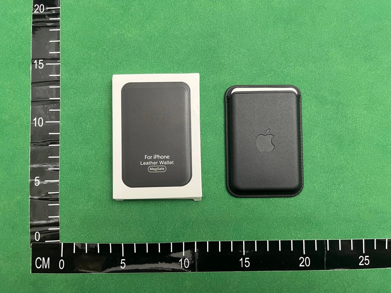 Fashion magnetic card bag 0086