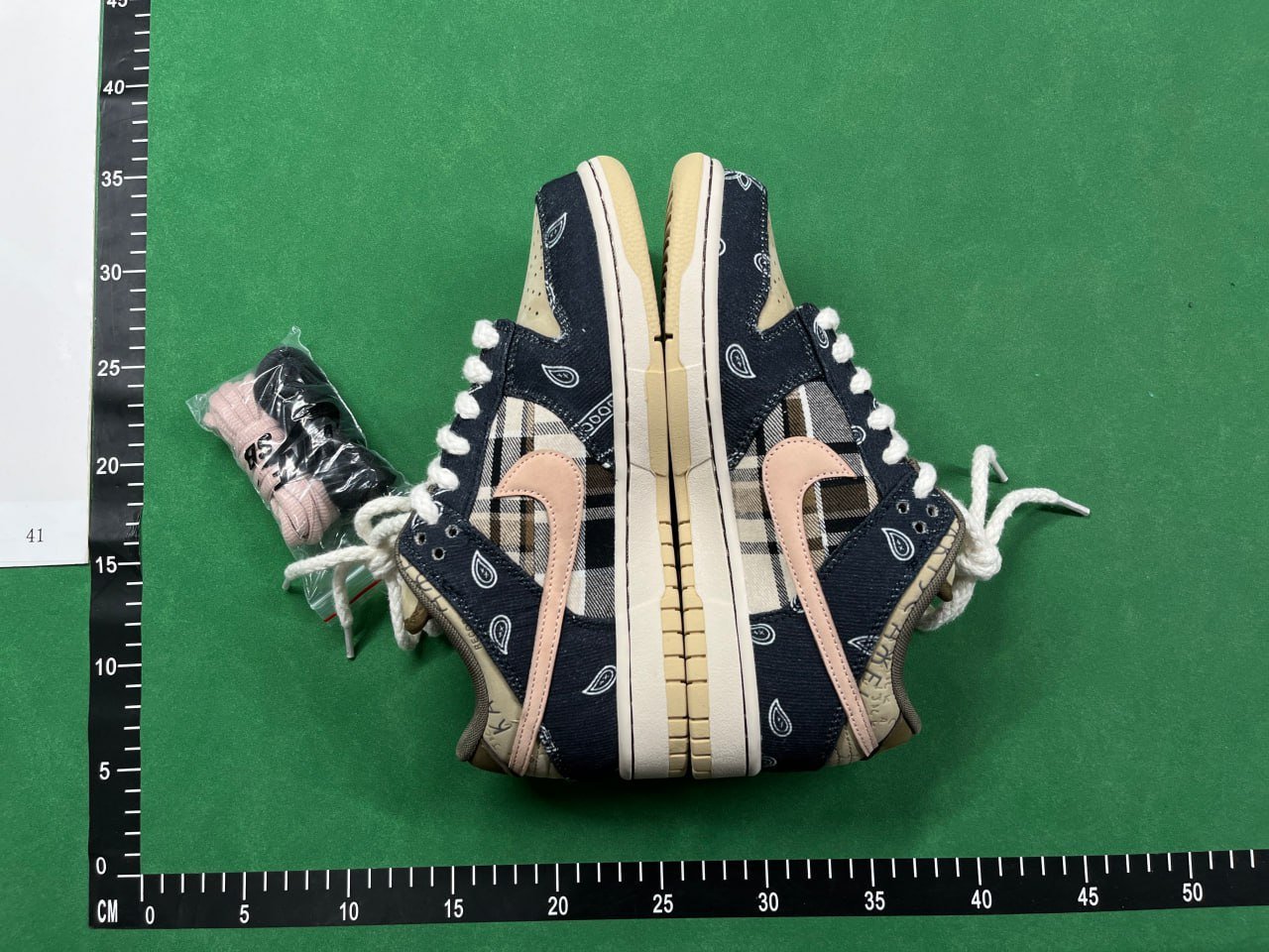 Low-cut Cashew Flower Casual Shoes