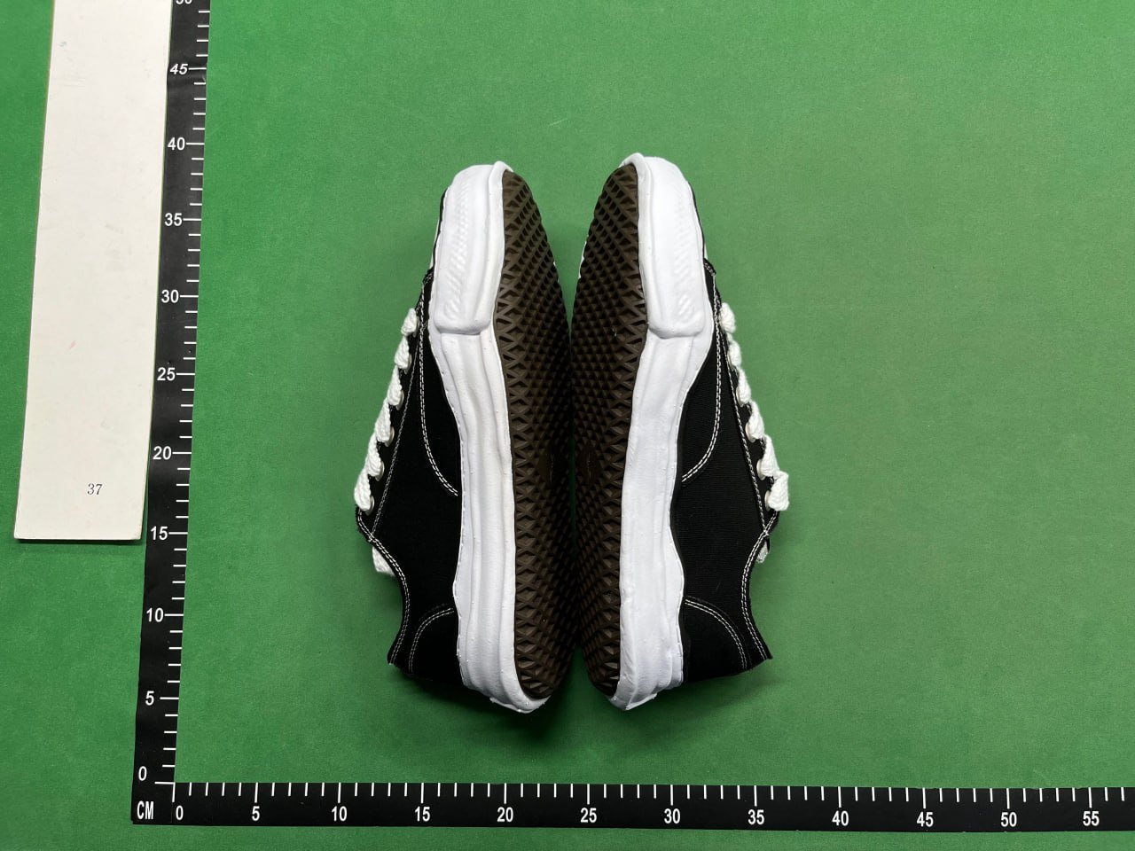 Zapatos casuales japoneses clásicos PD OG en blanco y negro (con caja original)