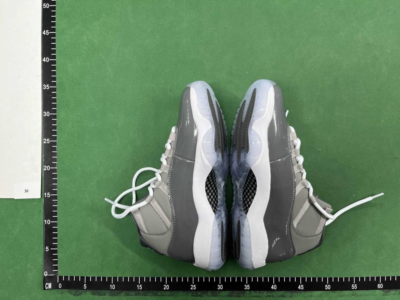 Youth beautiful sports shoes non-quality problems do not support no reason to return