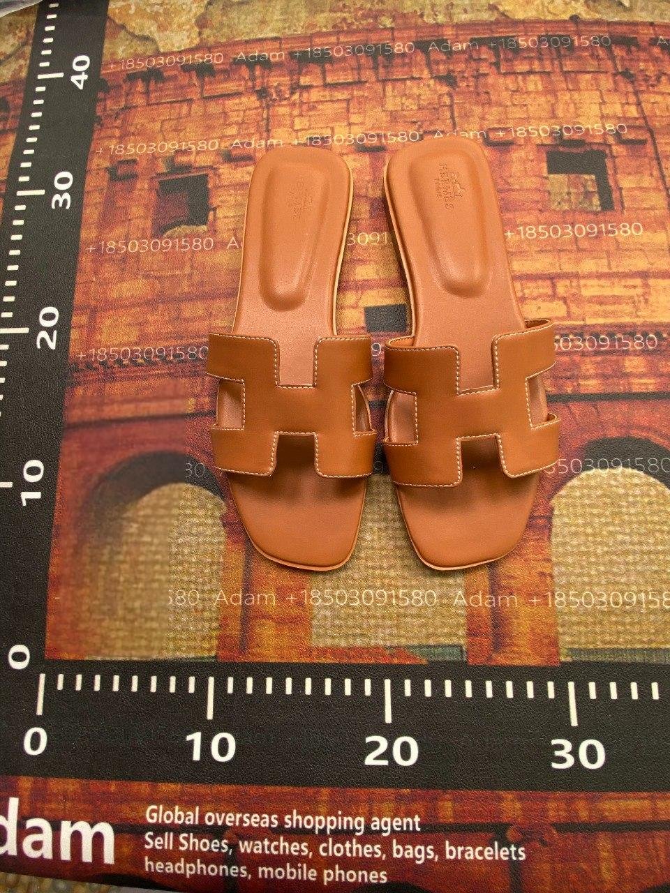 Youth trend slippers