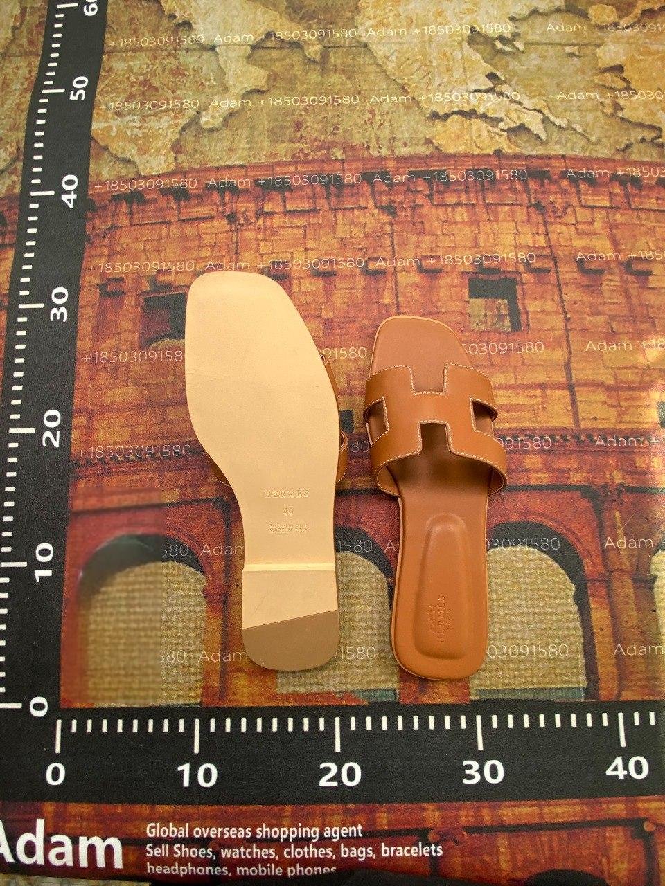 Youth trend slippers