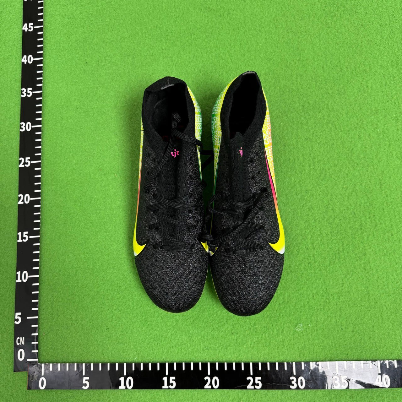 16 generation football shoes