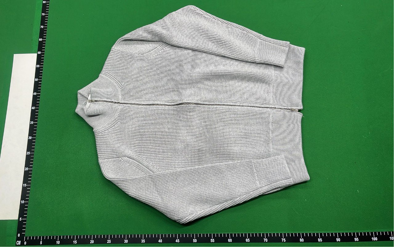 M6Sweater