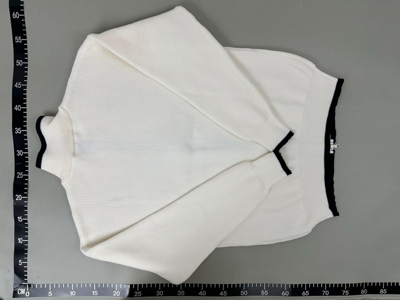 Autumn And Winter Solid Color Knitted Cardigan Has Been Shipped Goods Non-Quality Problems Do Not Support Return