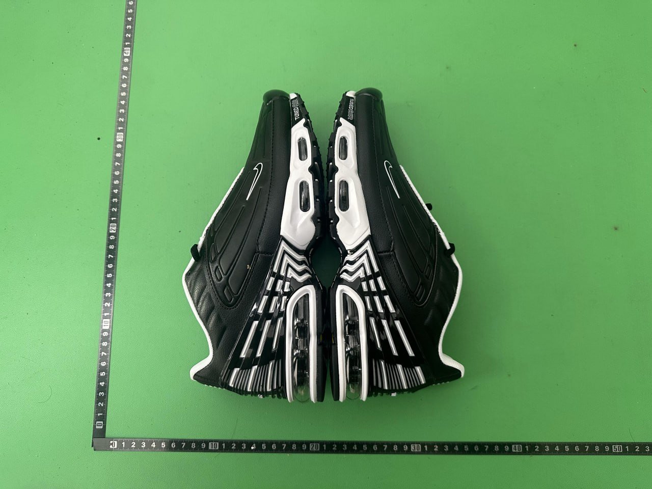 Shockabsorbing air cushion sports shoes