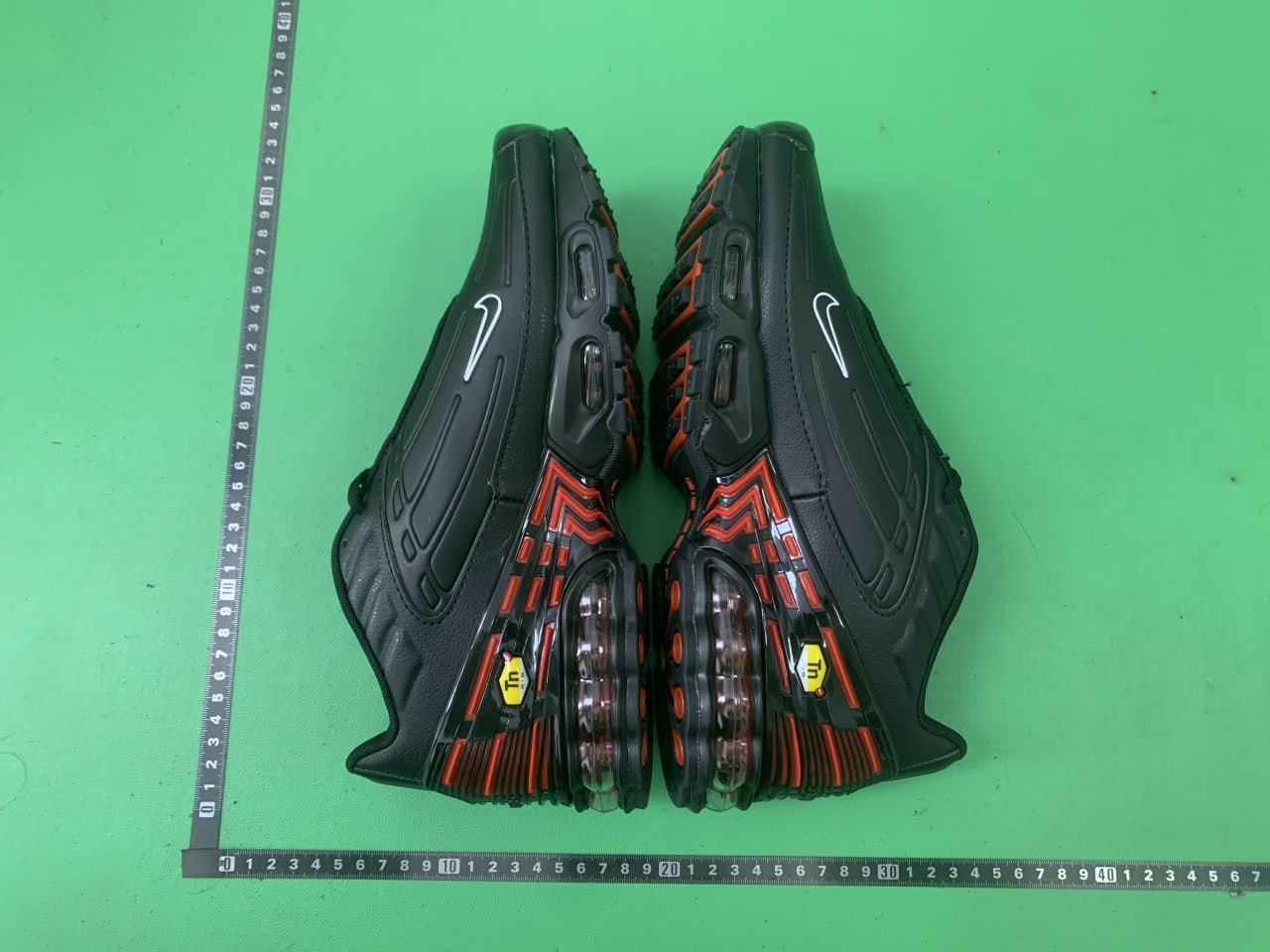 Shockabsorbing air cushion sports shoes